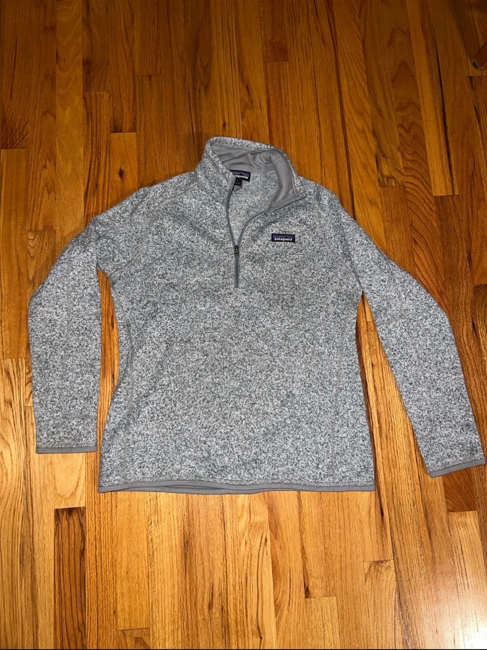 Patagonia Women's Light Heather Gray Quarter-Zip Fleece Pullover
